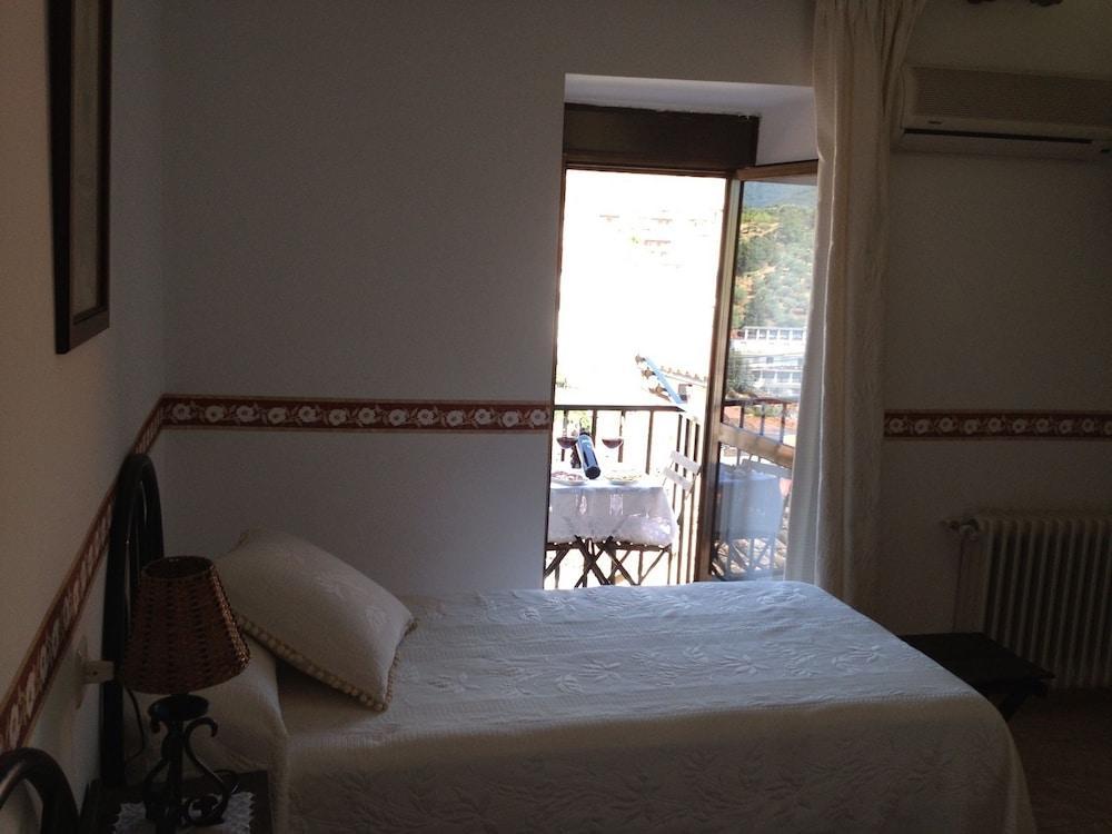 Hostal Alba Taruta 구아달루페 외부 사진